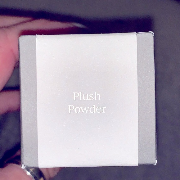 Complex Culture Plush Powder Brush - Picture 8 of 10